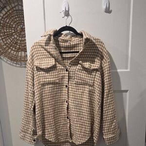 Stylish Women's Houndstooth Utility Jacket